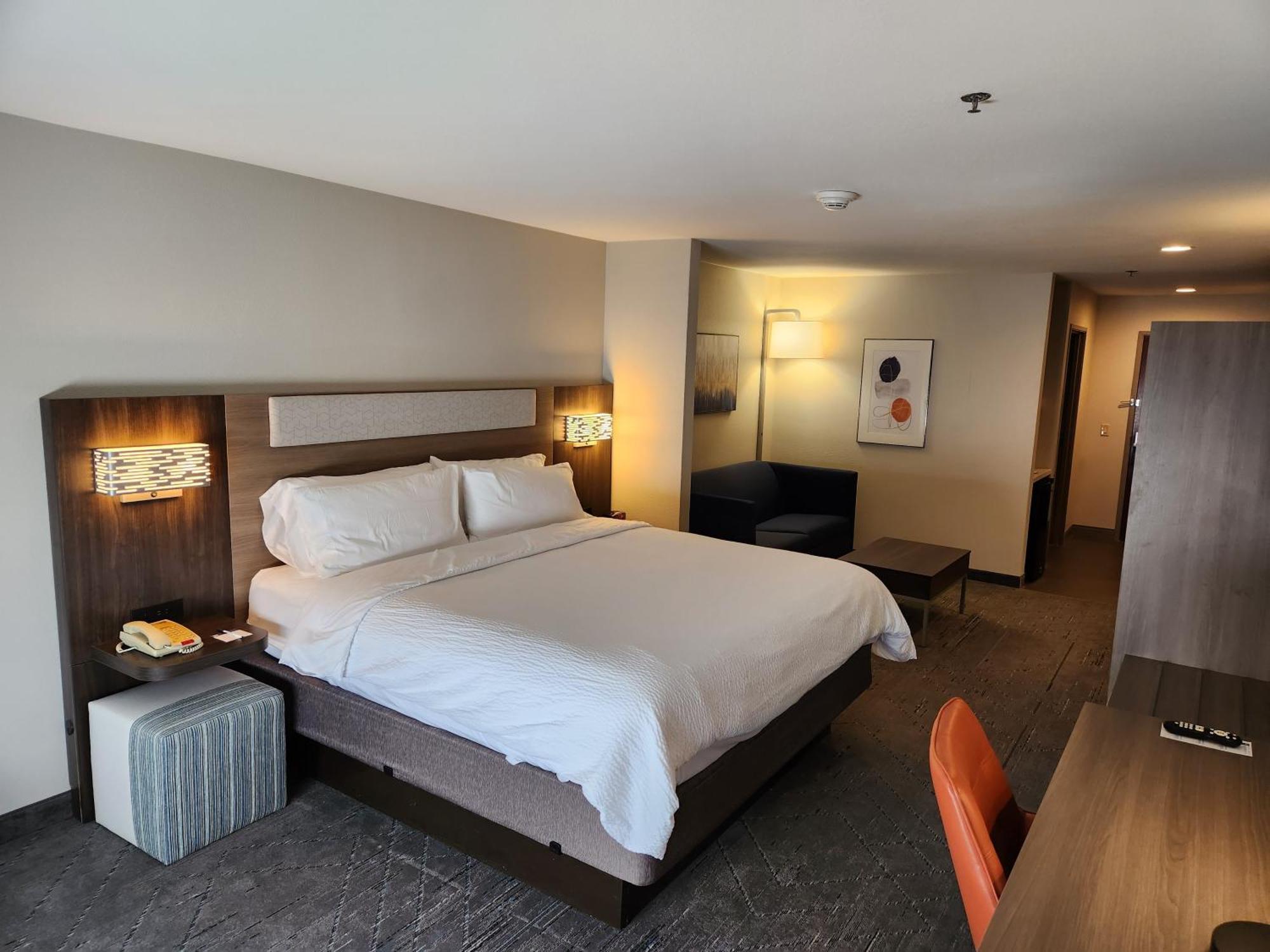 Holiday Inn Express & Suites Perry By Ihg Exterior foto