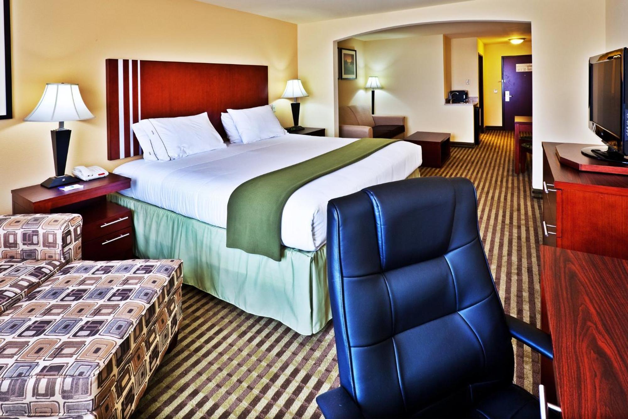 Holiday Inn Express & Suites Perry By Ihg Exterior foto