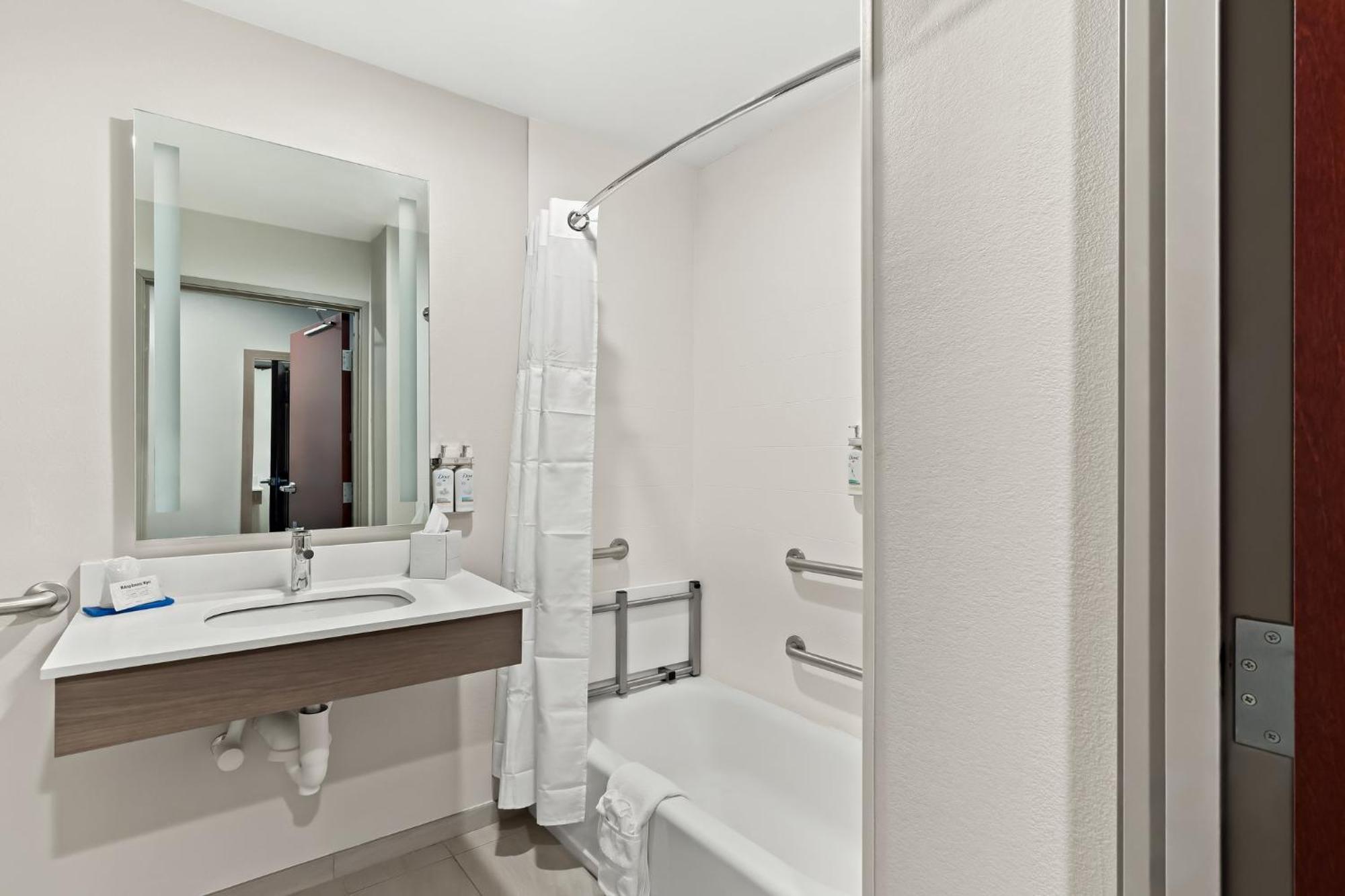 Holiday Inn Express & Suites Perry By Ihg Exterior foto