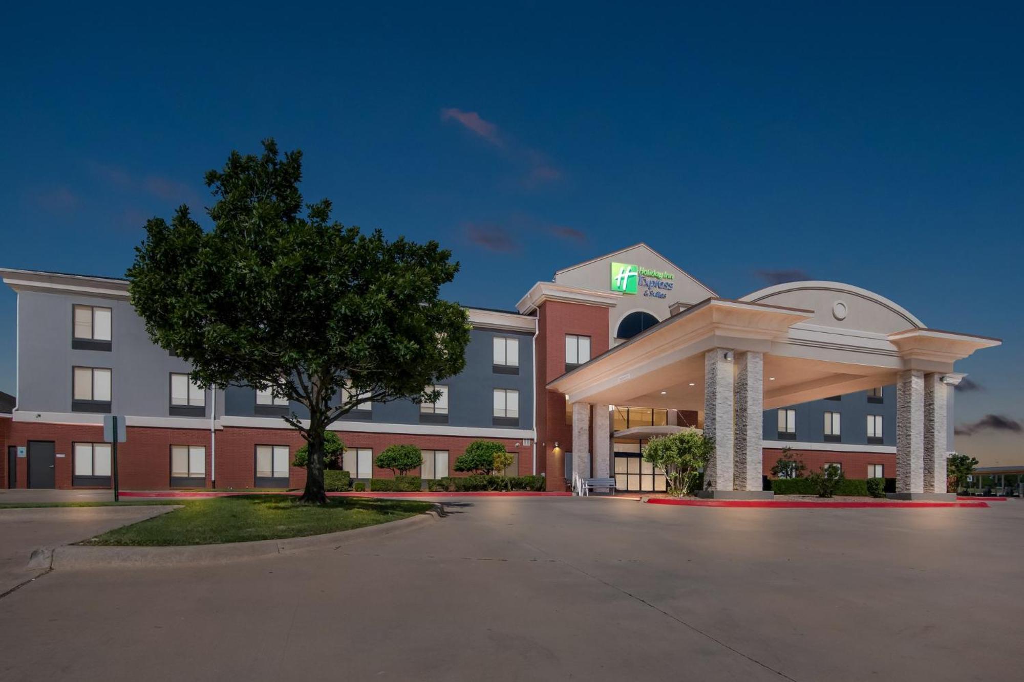 Holiday Inn Express & Suites Perry By Ihg Exterior foto