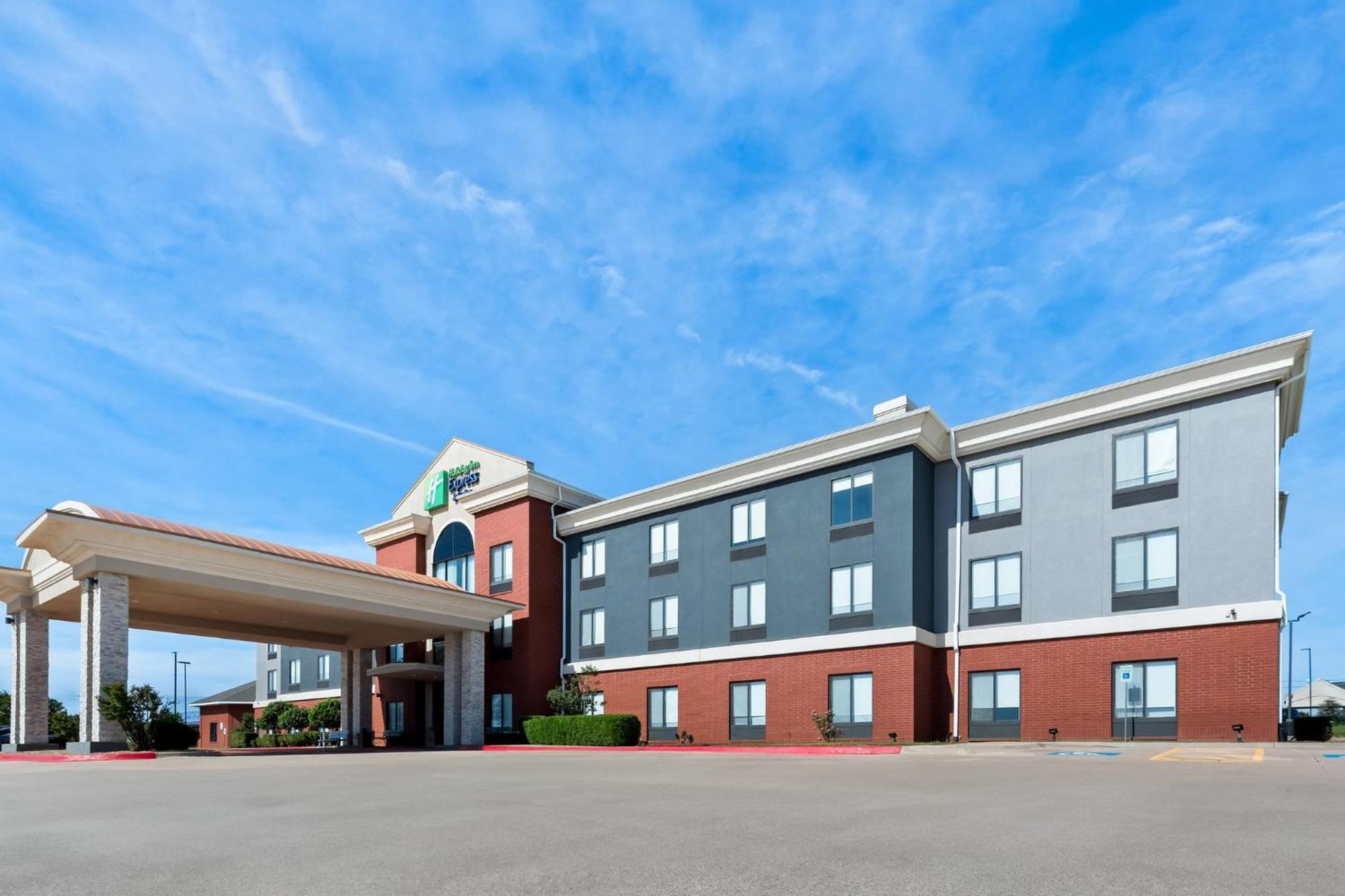 Holiday Inn Express & Suites Perry By Ihg Exterior foto